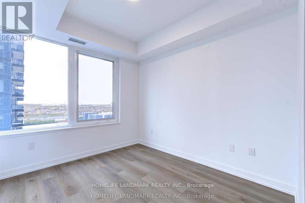 1112 - 395 Square One Drive, Mississauga, Ontario L5B 0P6 - Photo 14 - W13801712
