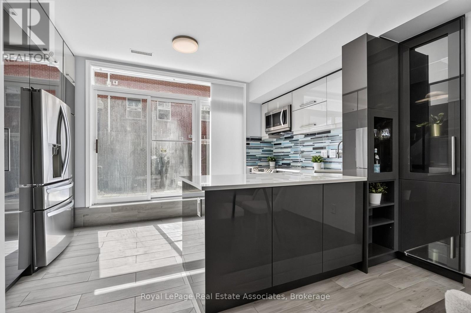 30 Michael Power Place, Toronto, Ontario  M9A 5G9 - Photo 14 - W13801754