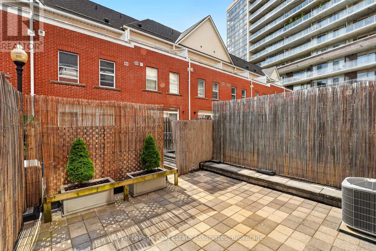 30 Michael Power Place, Toronto, Ontario  M9A 5G9 - Photo 17 - W13801754