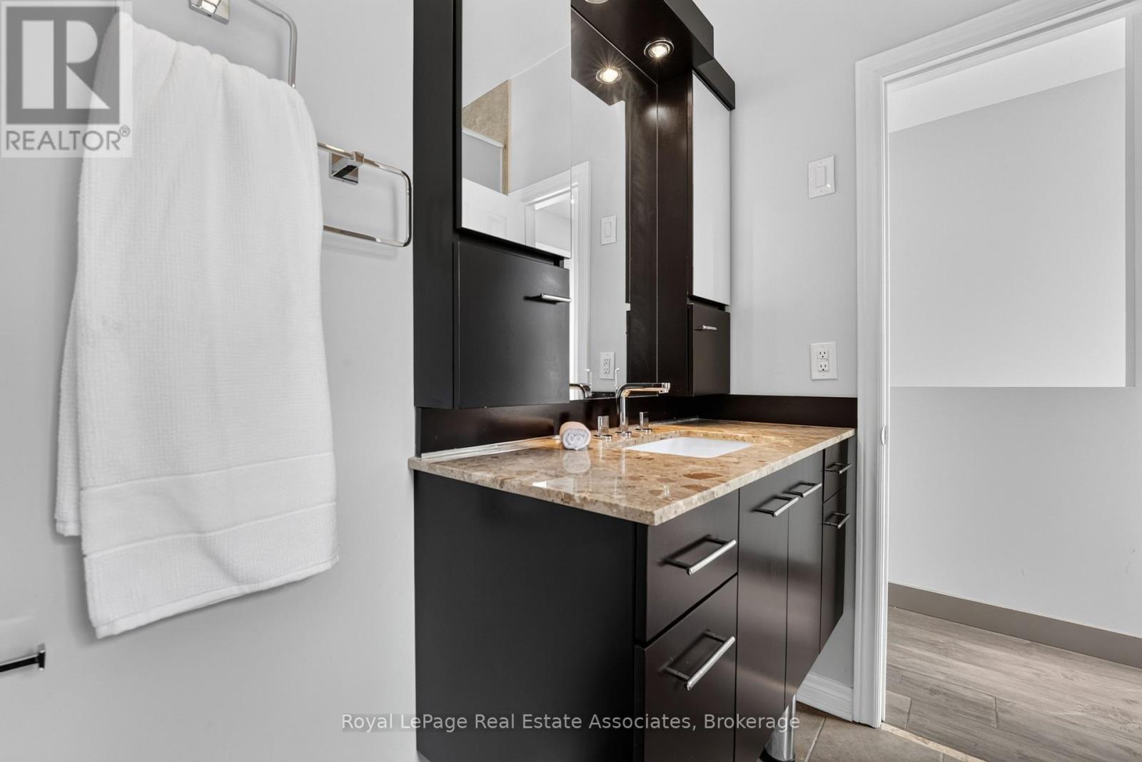 30 Michael Power Place, Toronto, Ontario  M9A 5G9 - Photo 35 - W13801754