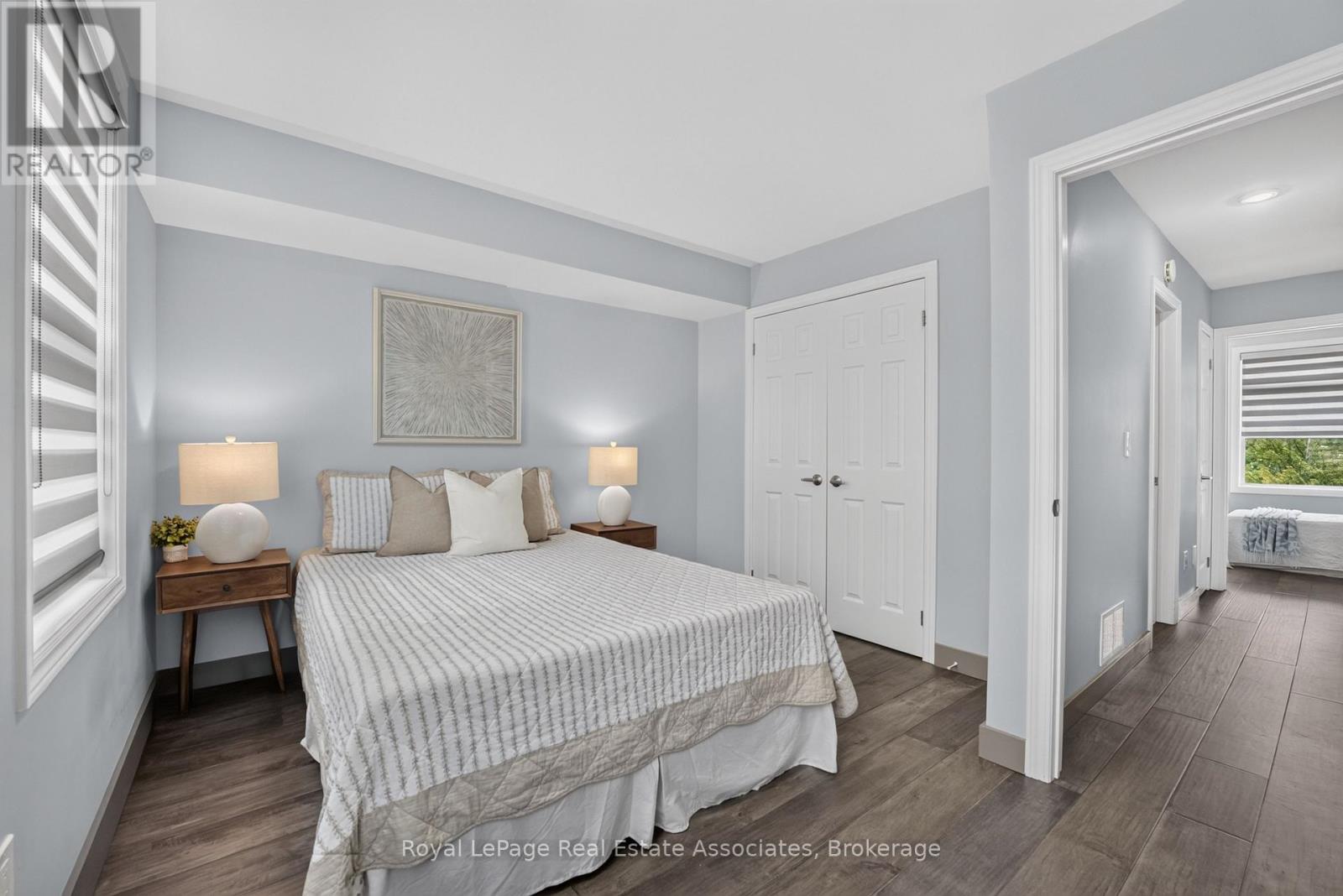 30 Michael Power Place, Toronto, Ontario  M9A 5G9 - Photo 4 - W13801754
