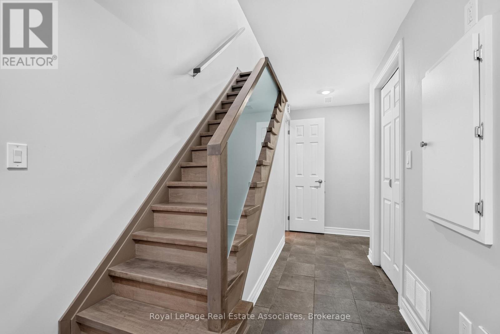 30 Michael Power Place, Toronto, Ontario  M9A 5G9 - Photo 43 - W13801754