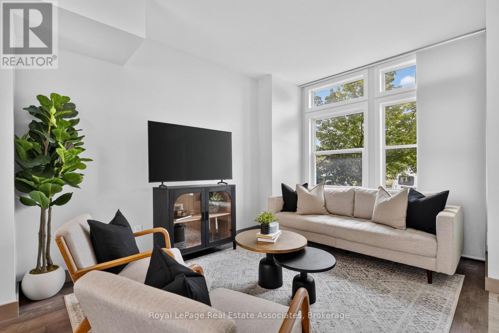 30 Michael Power Place, Toronto, Ontario  M9A 5G9 - Photo 8 - W13801754