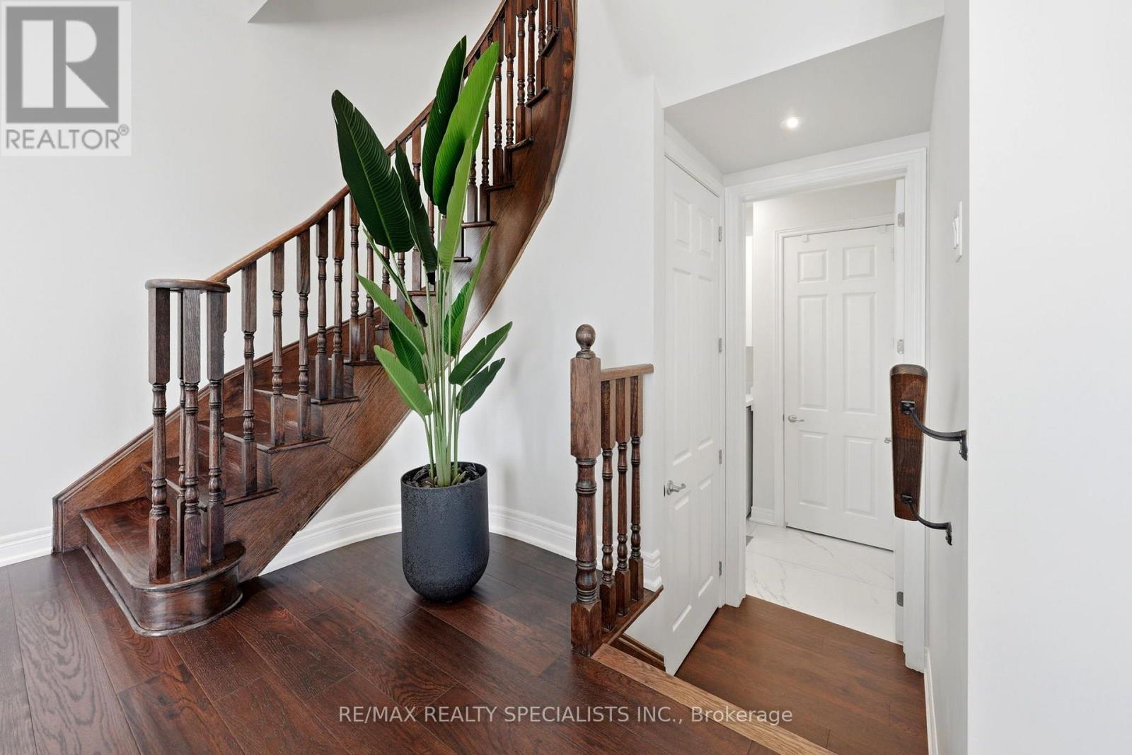 9 Calico Court, Halton Hills, Ontario  L7G 0M1 - Photo 23 - W13801766