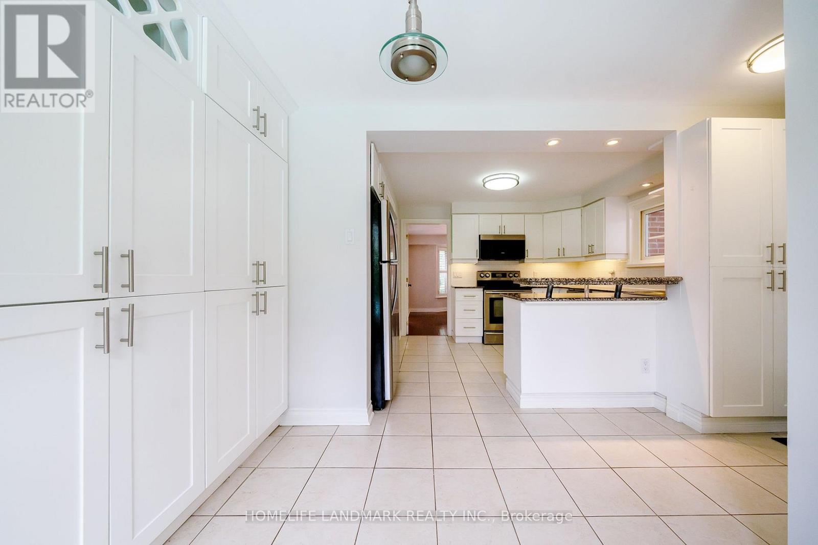 2365 Baccaro Road, Oakville, Ontario  L6J 5V9 - Photo 12 - W13801772
