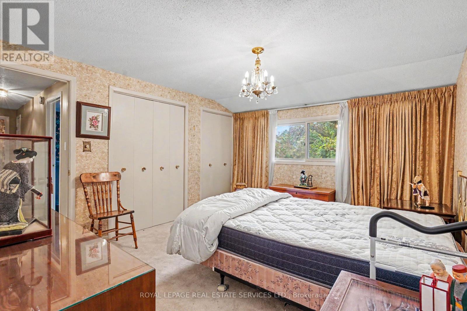 1577 Thompson Street, Mississauga, Ontario  L5C 1B4 - Photo 28 - W13801776