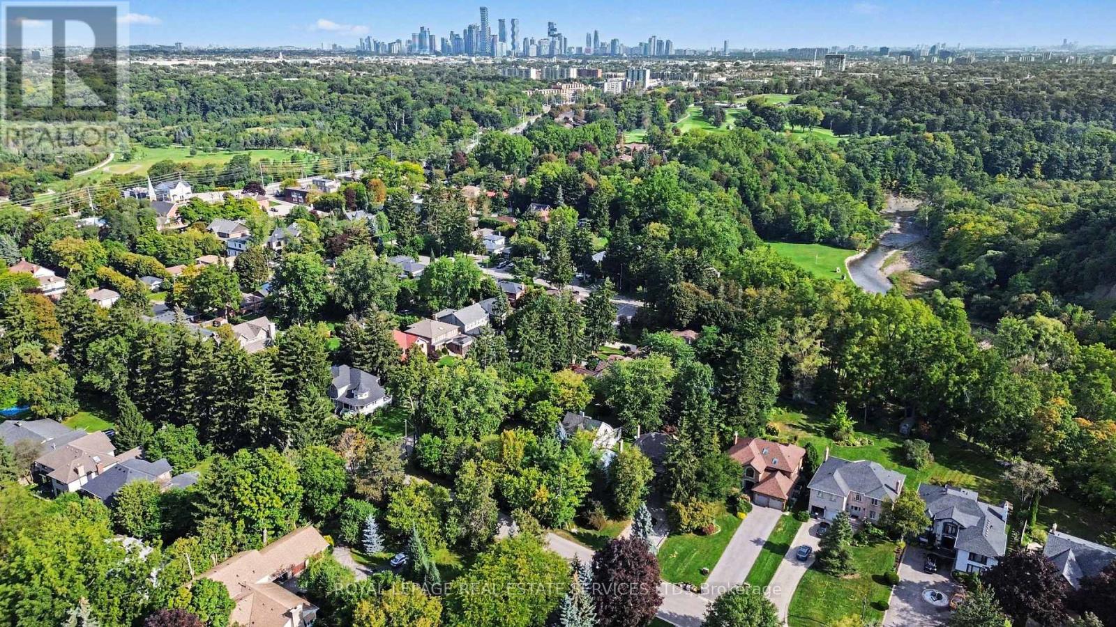 1577 Thompson Street, Mississauga, Ontario  L5C 1B4 - Photo 34 - W13801776