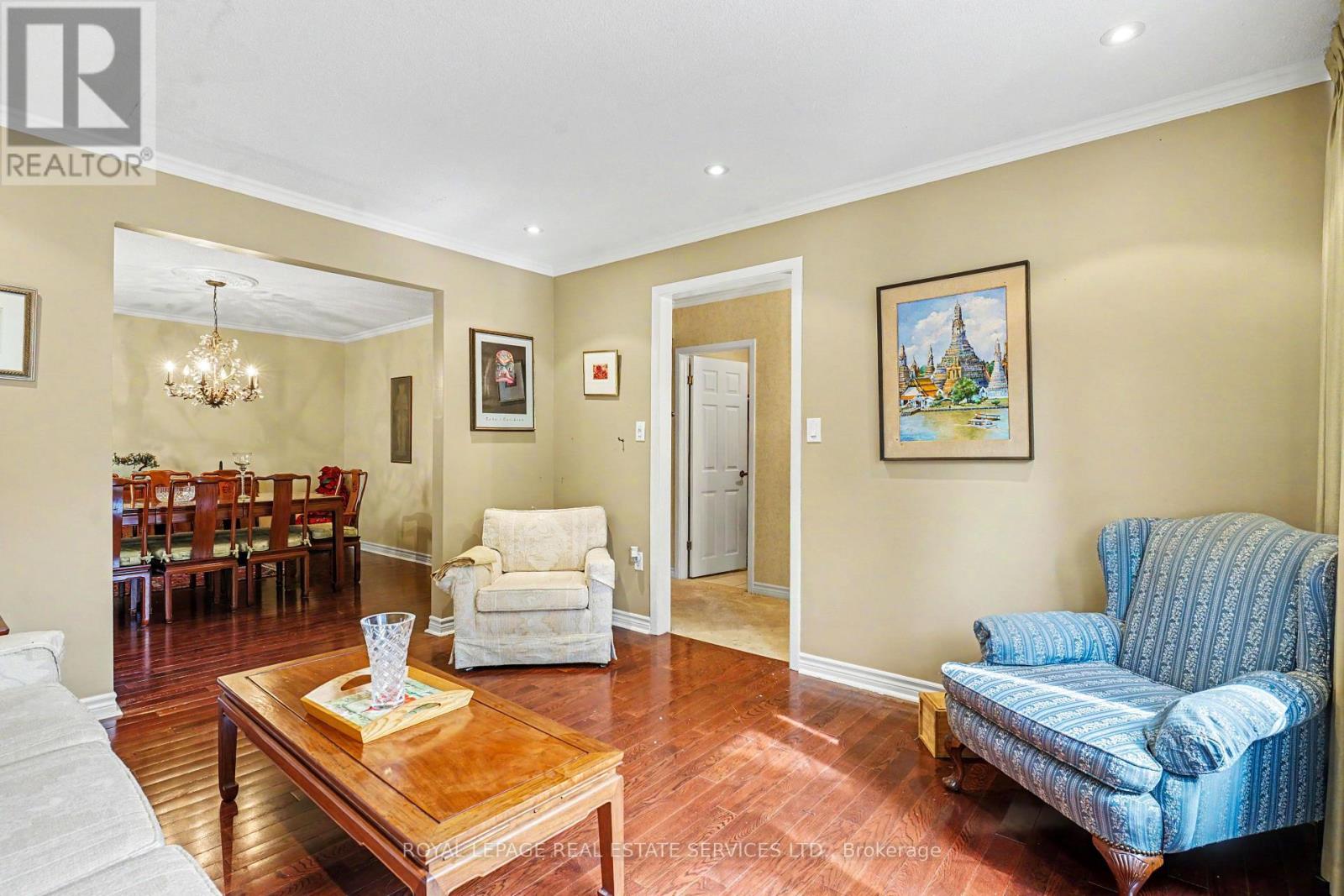 1577 Thompson Street, Mississauga, Ontario  L5C 1B4 - Photo 4 - W13801776