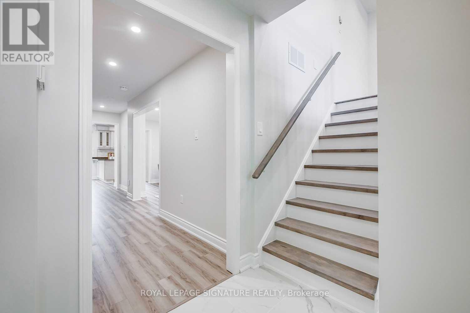 2260 Ridge Landing, Oakville, Ontario  L6M 3L6 - Photo 2 - W13801804