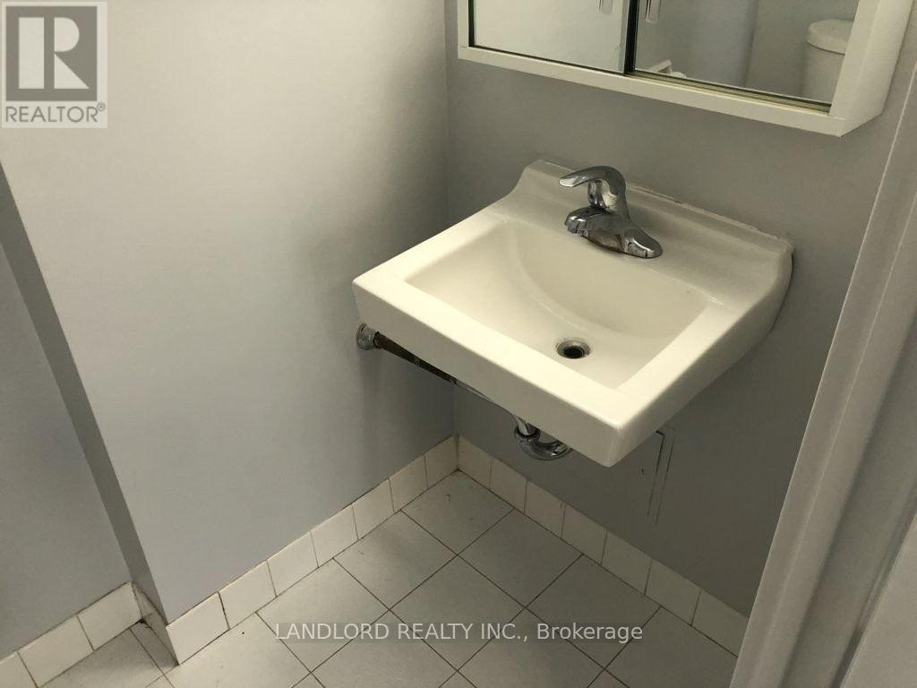 405 - 3590 Kaneff Crescent, Mississauga, Ontario  L5A 3X3 - Photo 23 - W13801864
