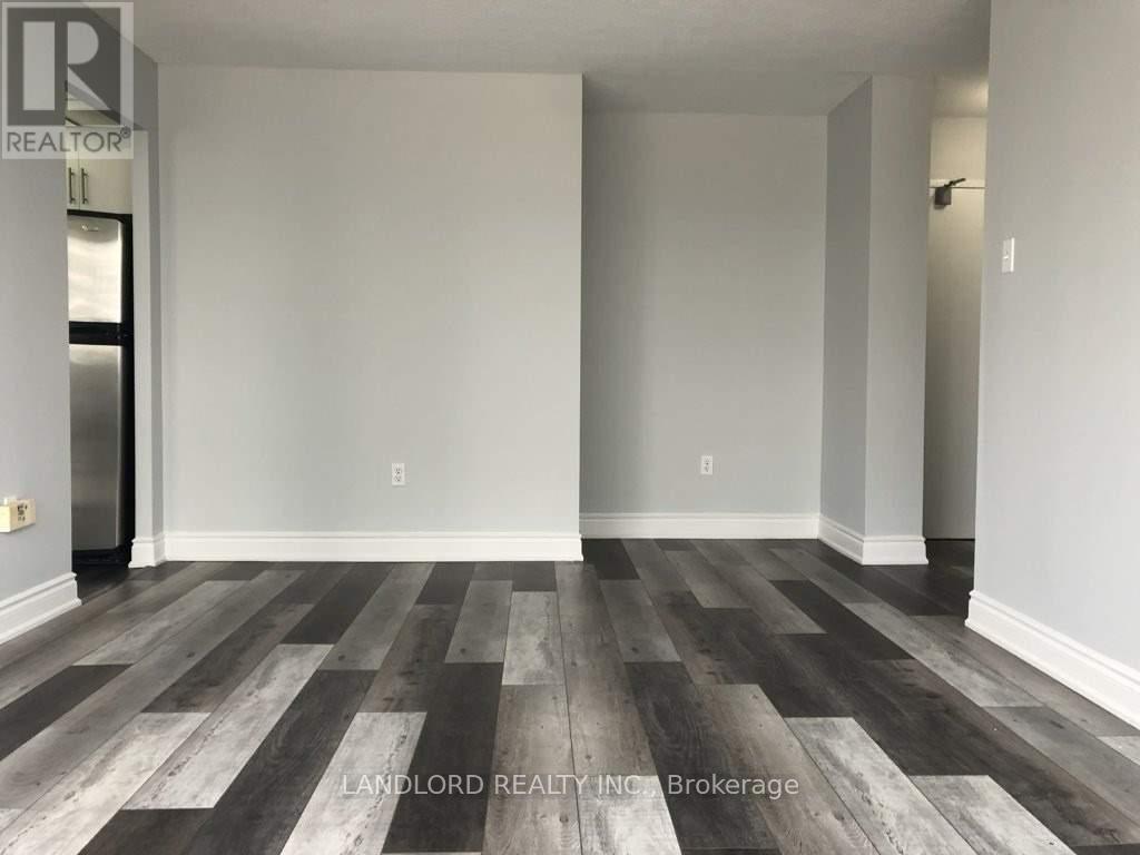 405 - 3590 Kaneff Crescent, Mississauga, Ontario  L5A 3X3 - Photo 6 - W13801864