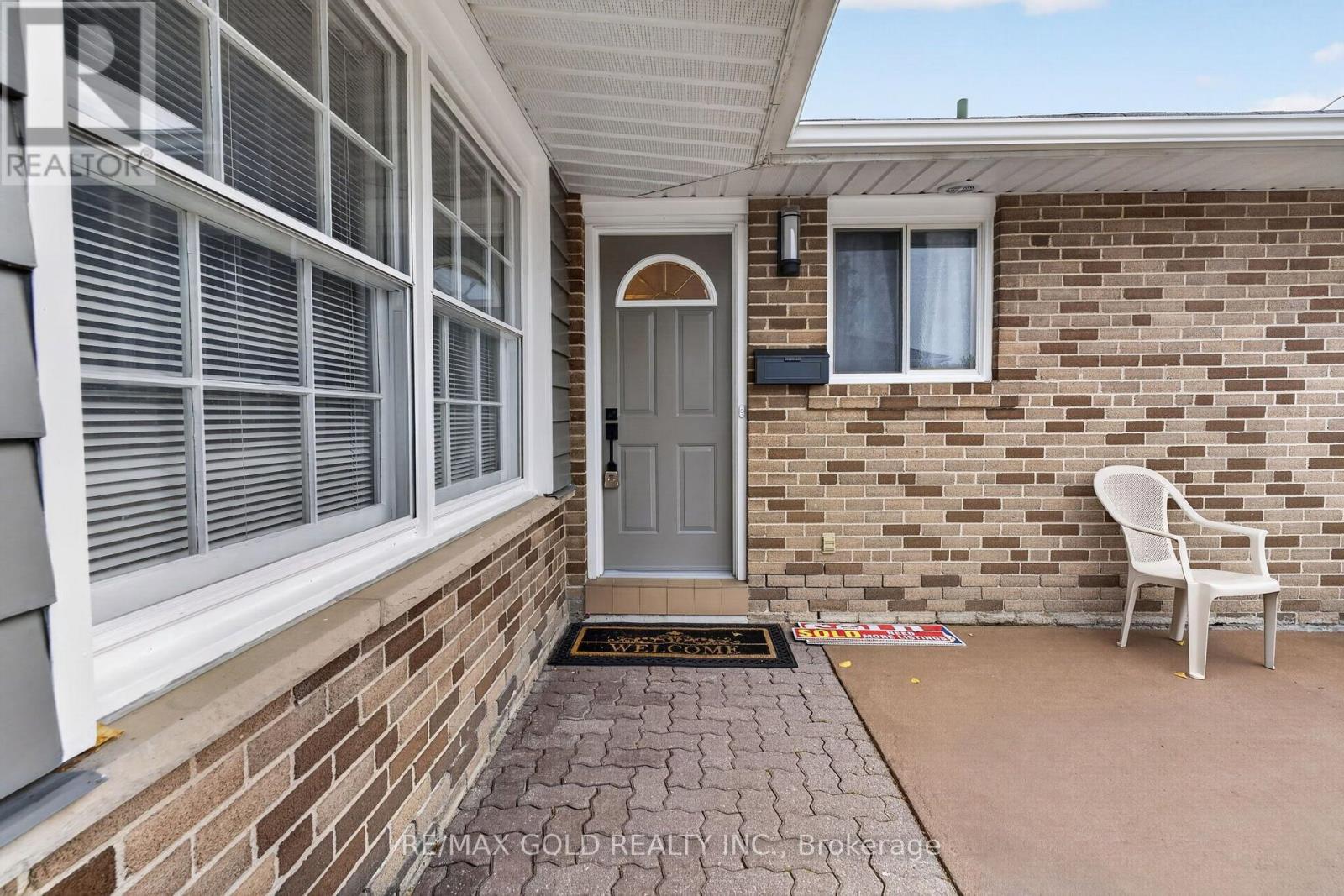 234 Avondale Boulevard, Brampton, Ontario  L6T 1J4 - Photo 6 - W13801906