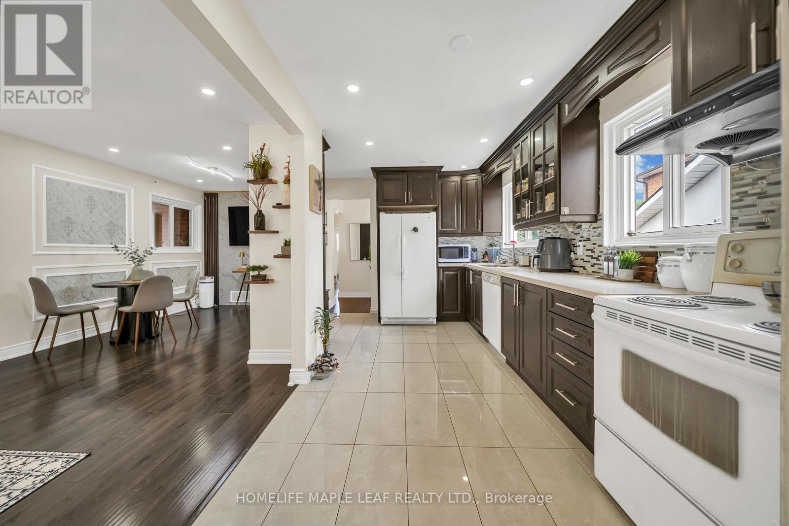 62 Marchbank Crescent, Brampton, Ontario  L6S 3B1 - Photo 8 - W13801910