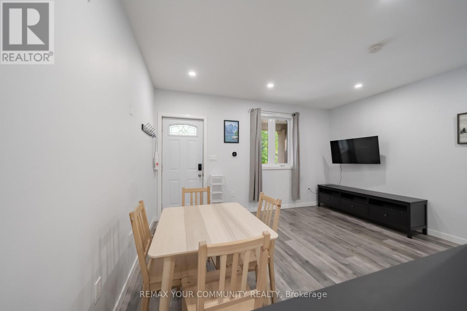 Main - 50 Brownville Avenue, Toronto, Ontario  M6N 4L3 - Photo 2 - W13801936