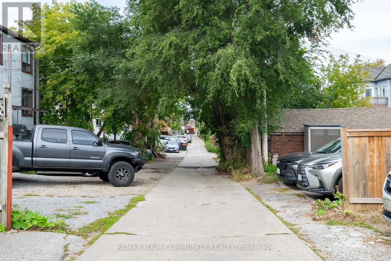 Main - 50 Brownville Avenue, Toronto, Ontario  M6N 4L3 - Photo 25 - W13801936