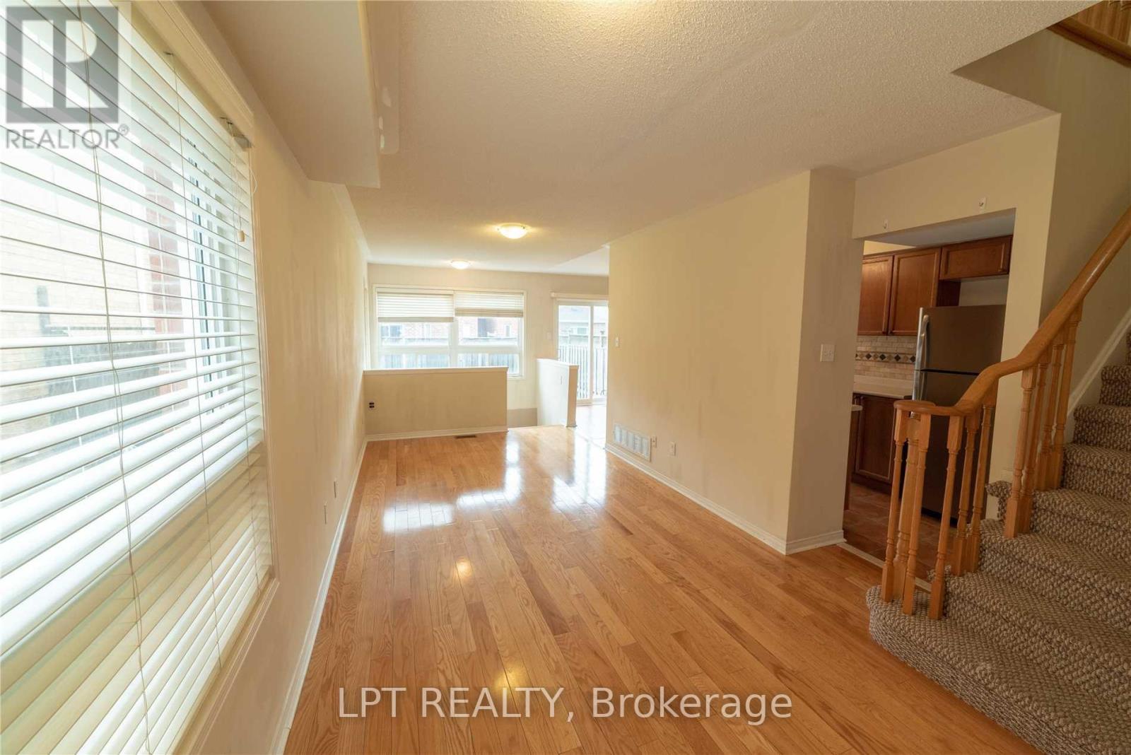 4919 Southampton Drive, Mississauga, Ontario  L5M 7P9 - Photo 2 - W13801954