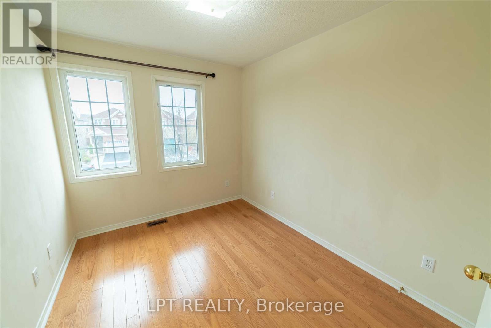 4919 Southampton Drive, Mississauga, Ontario  L5M 7P9 - Photo 7 - W13801954