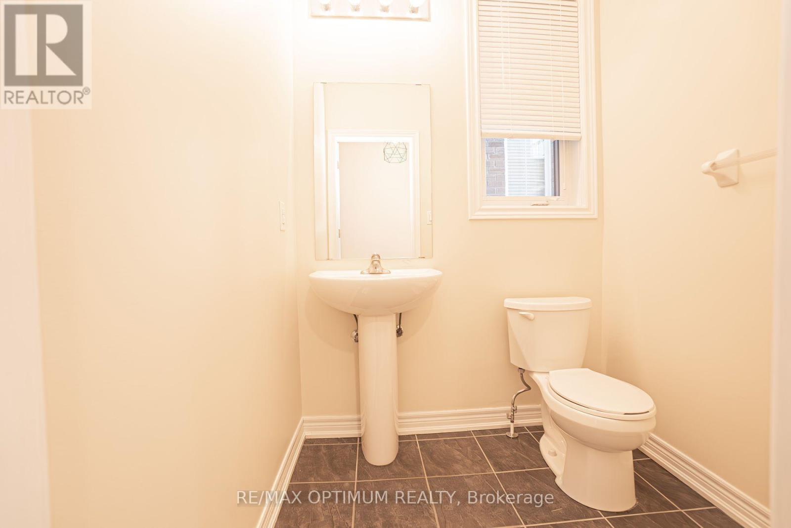 16 Vezna Crescent, Brampton, Ontario  L6X 5K5 - Photo 10 - W13801980