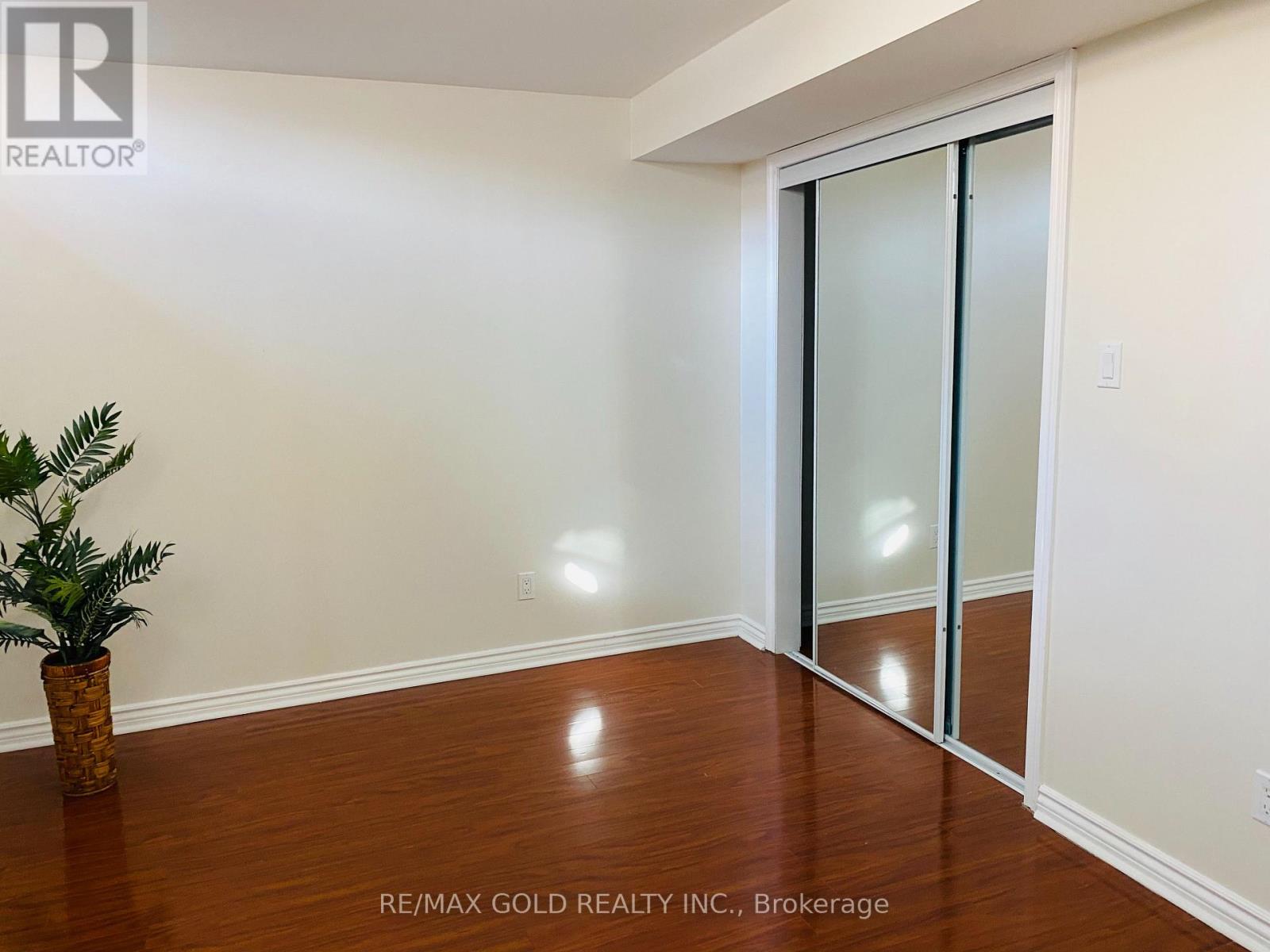 Basement - 102 Gardenbrooke Trail, Brampton, Ontario  L6P 3G9 - Photo 7 - W13801990