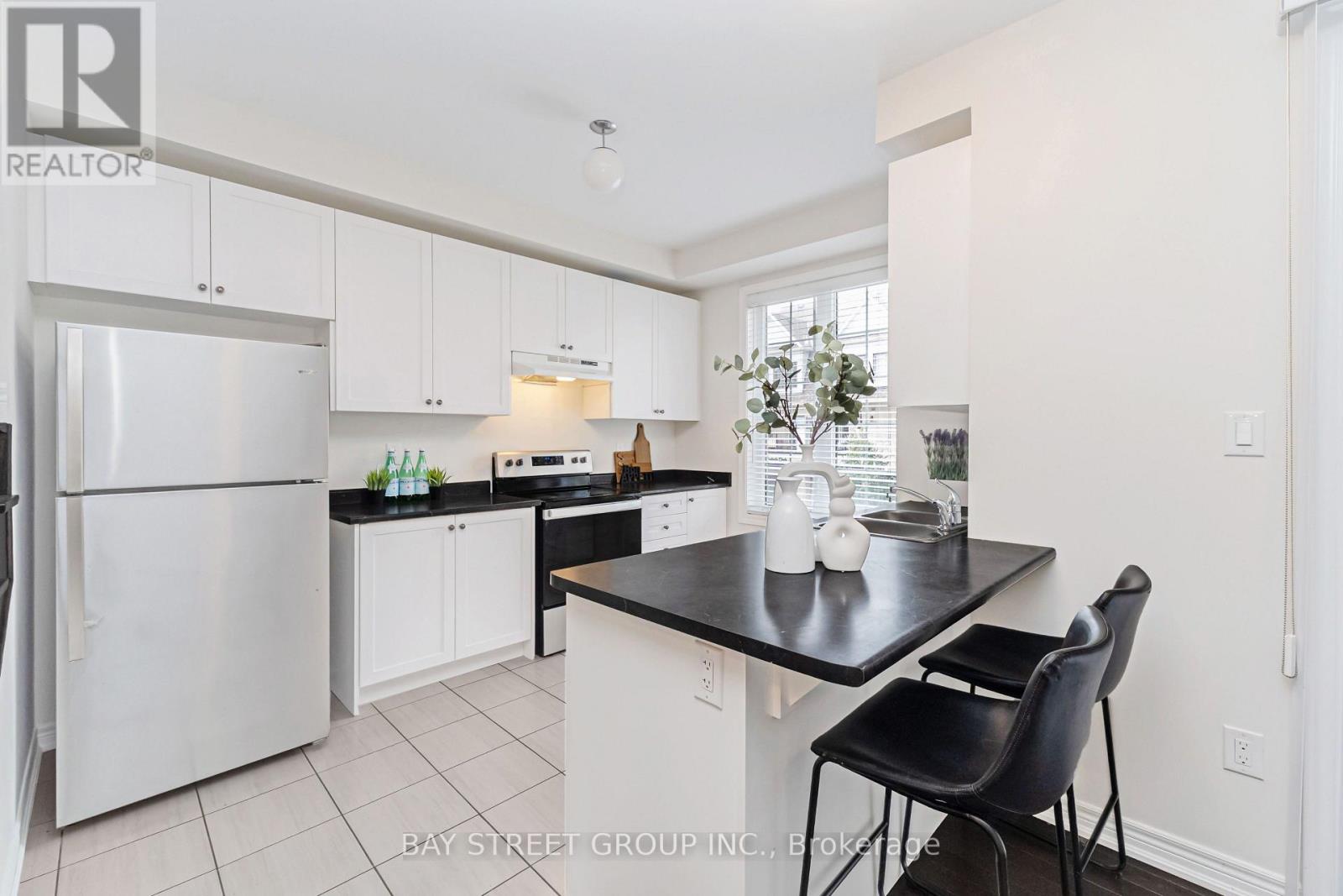 53 Fruitvale Circle, Brampton, Ontario  L7A 5B9 - Photo 14 - W13802000