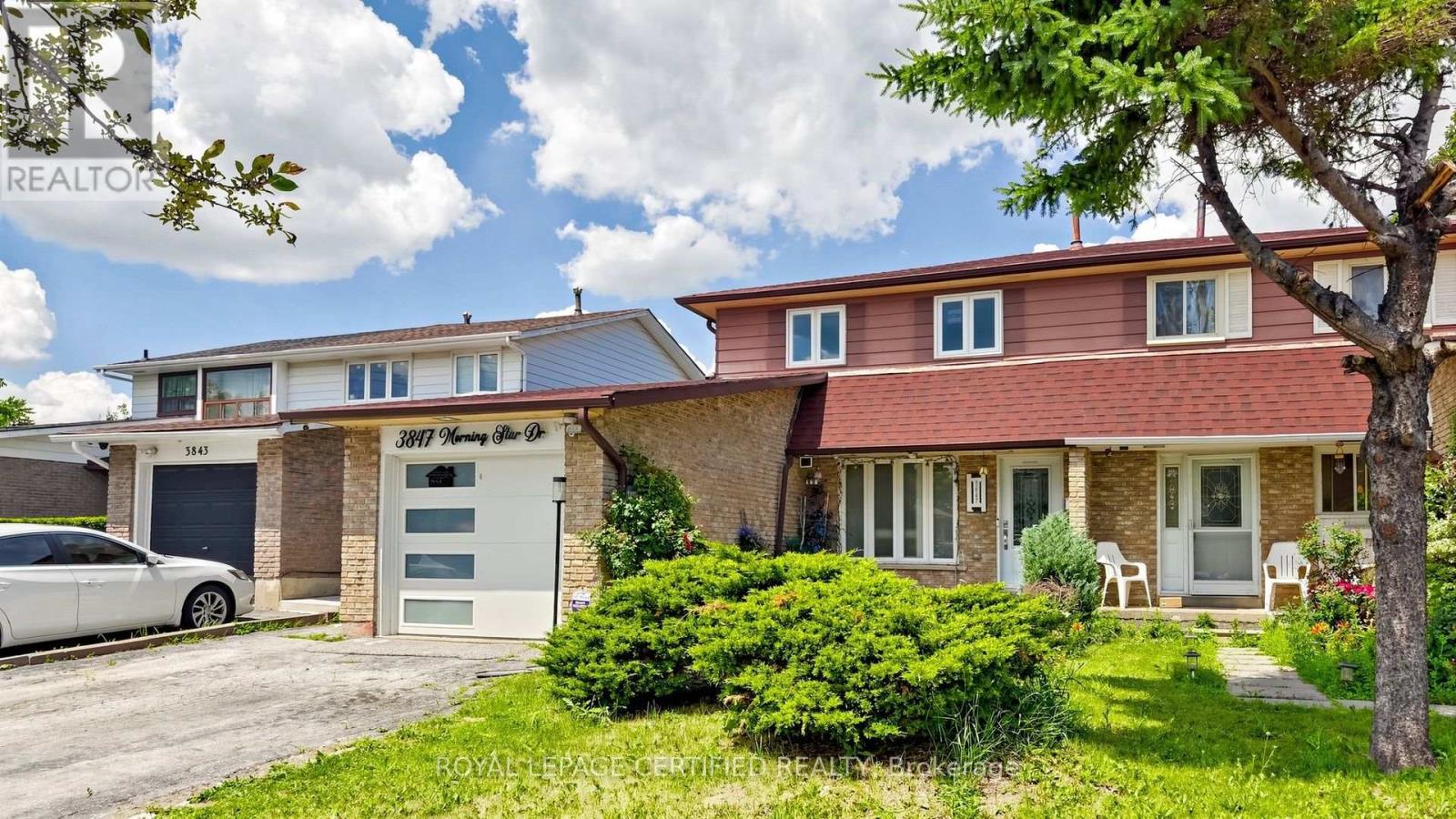 3847 Morning Star Drive, Mississauga, Ontario  L4T 3K2 - Photo 3 - W13802014