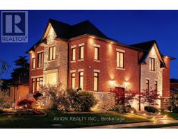 220 FALSTAFF AVENUE, Toronto, Ontario
