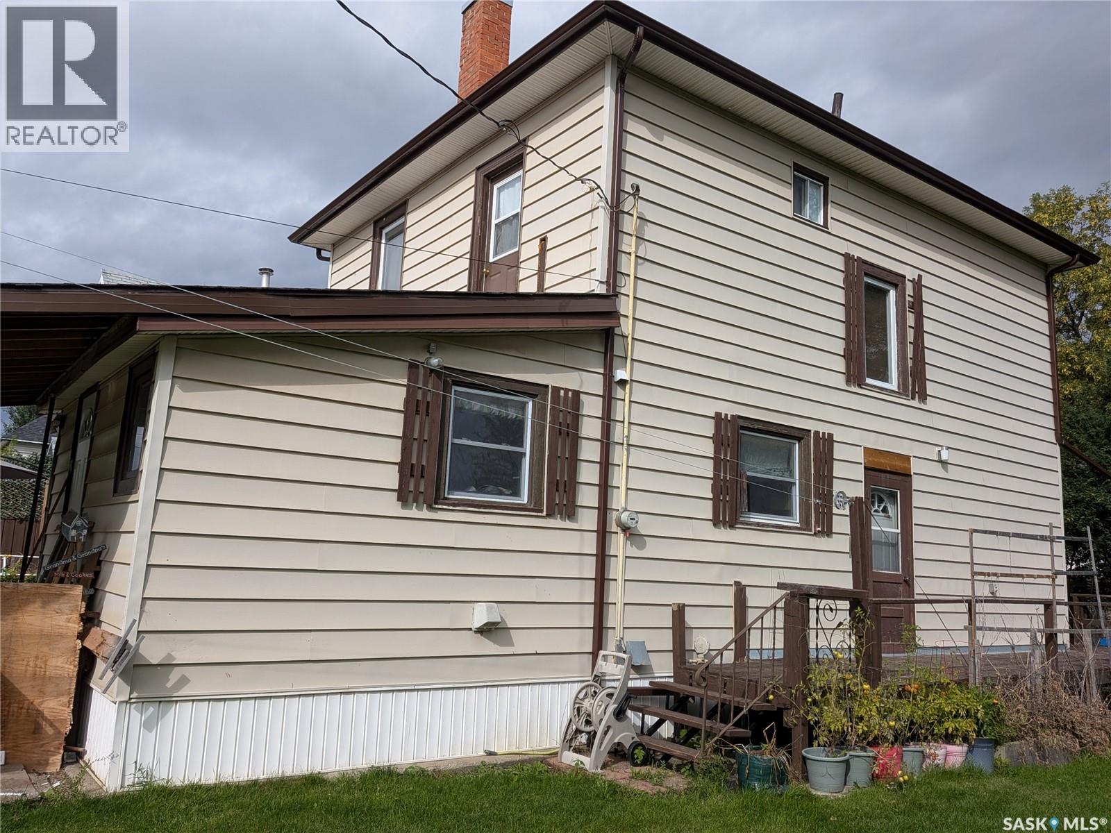 337 9th Street E, Prince Albert, Saskatchewan  S6V 0X9 - Photo 4 - SK048830