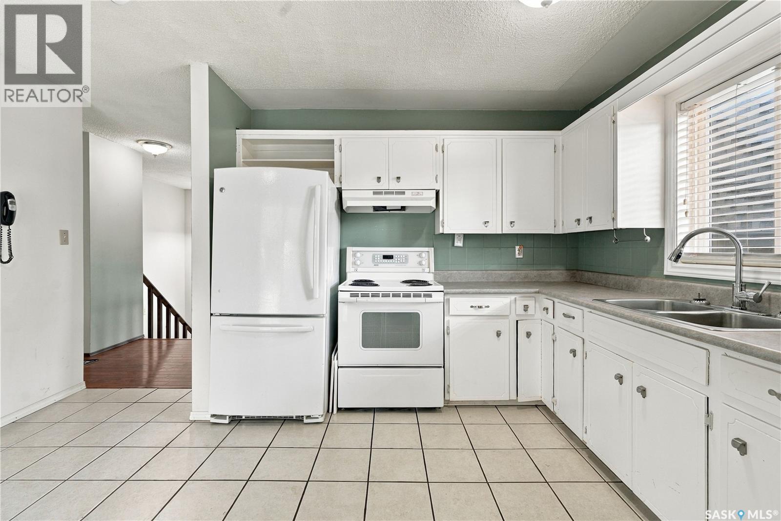 618 Priel Court, Saskatoon, Saskatchewan  S7M 4K6 - Photo 10 - SK048816