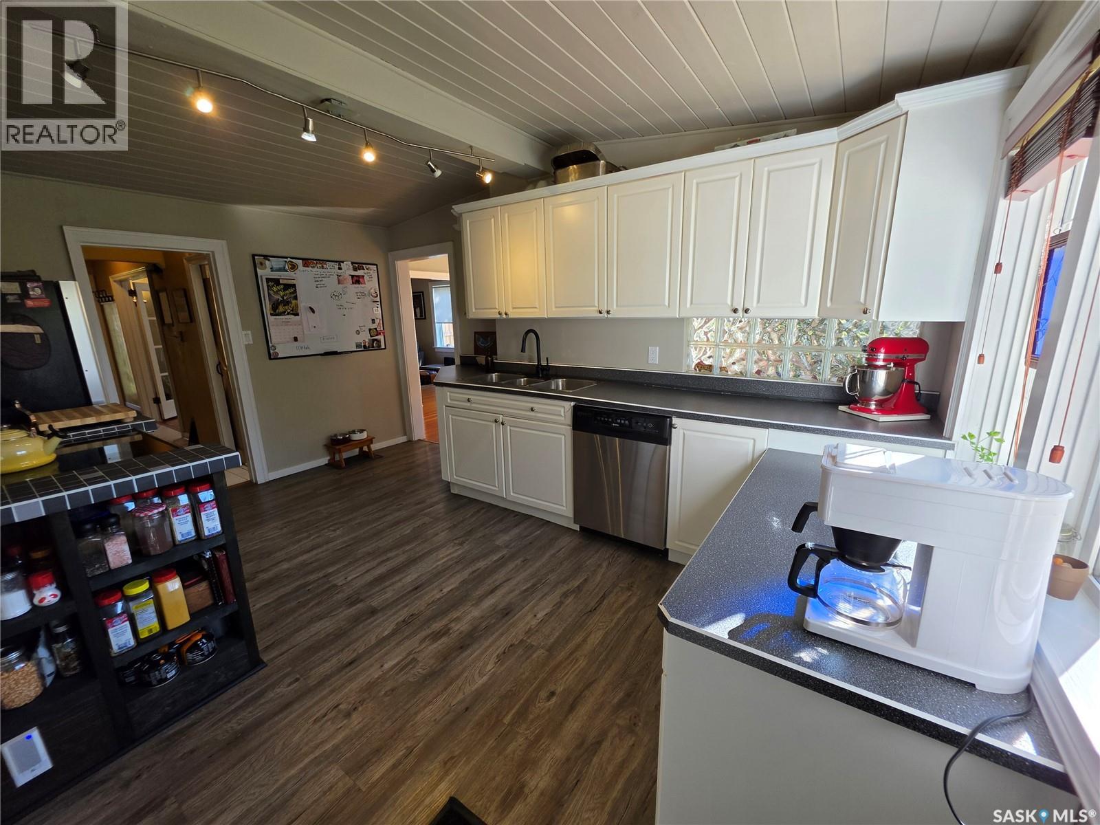 417 Centre Street, Meadow Lake, Saskatchewan  S9X 1E5 - Photo 12 - SK048782