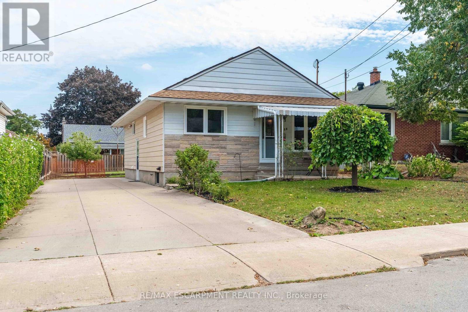 215 Rosedale Avenue, Hamilton, Ontario  L8K 4N6 - Photo 2 - X13801866