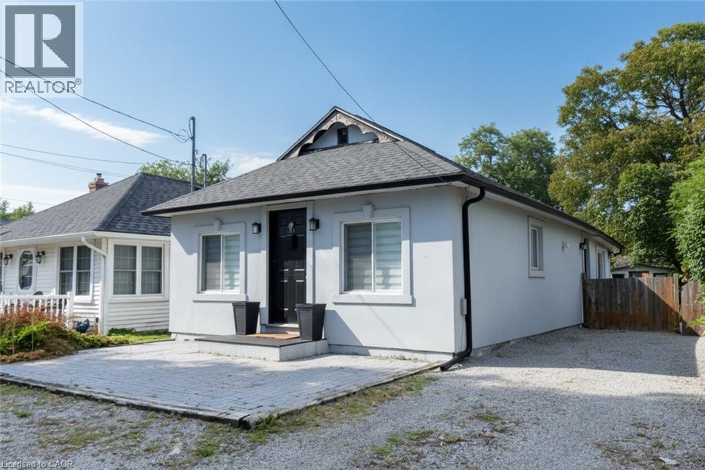 10 Graham Street, St. Catharines, Ontario  L2N 5L2 - Photo 3 - 40864613