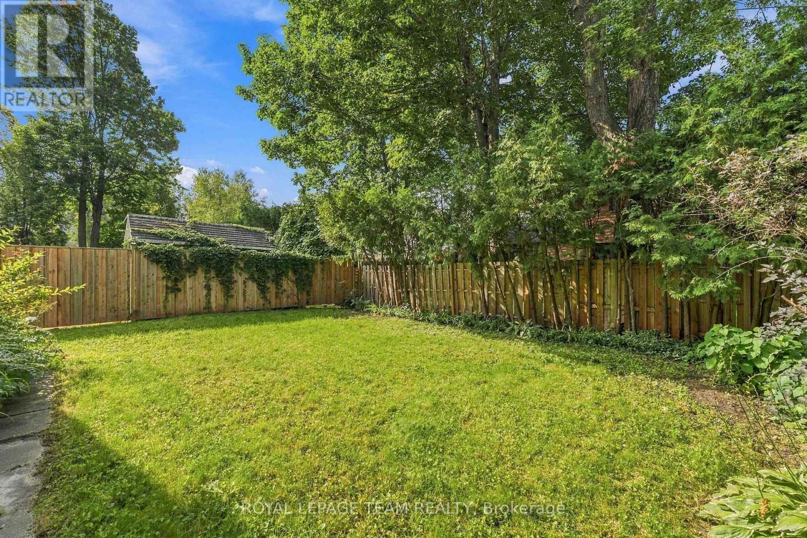 19 Amberwood Crescent, Ottawa, Ontario  K2E 7B7 - Photo 45 - X13801232