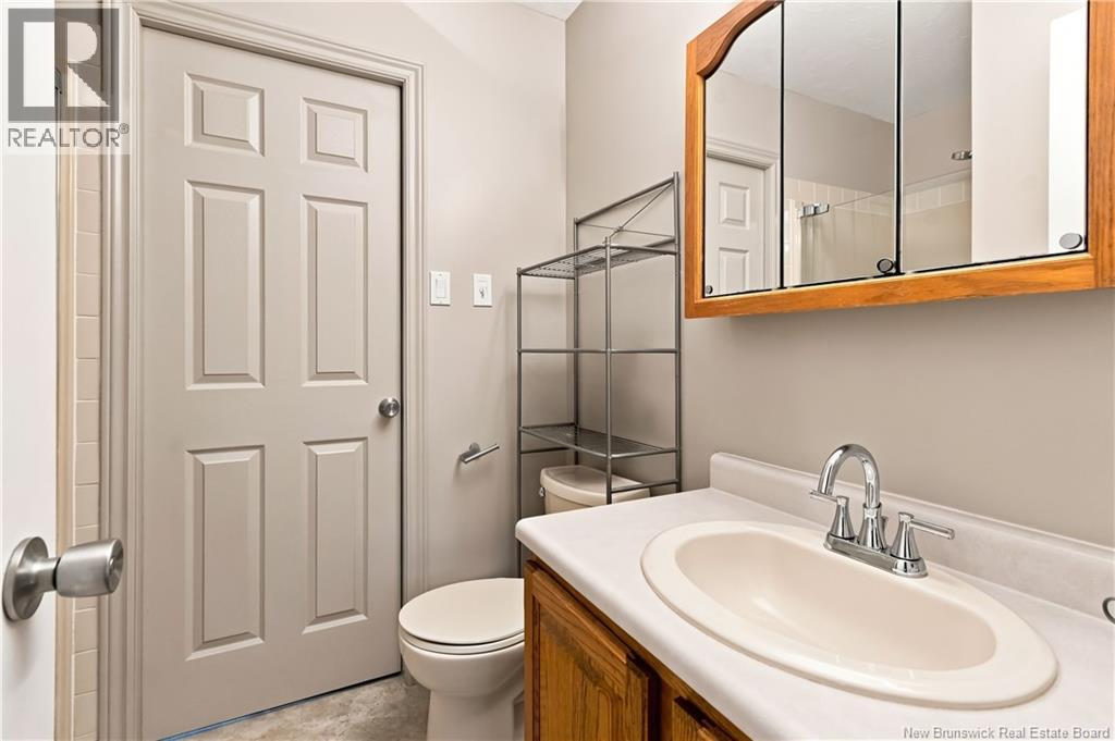 2135 Elmwood Drive, Moncton, New Brunswick  E1H 2H9 - Photo 18 - NB147371