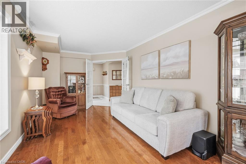 607 Clover Park Crescent, Milton, Ontario  L9T 4T7 - Photo 8 - 40863911