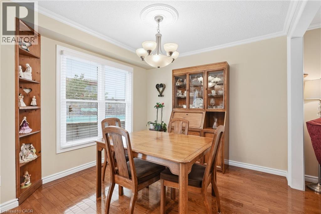 607 Clover Park Crescent, Milton, Ontario  L9T 4T7 - Photo 9 - 40863911