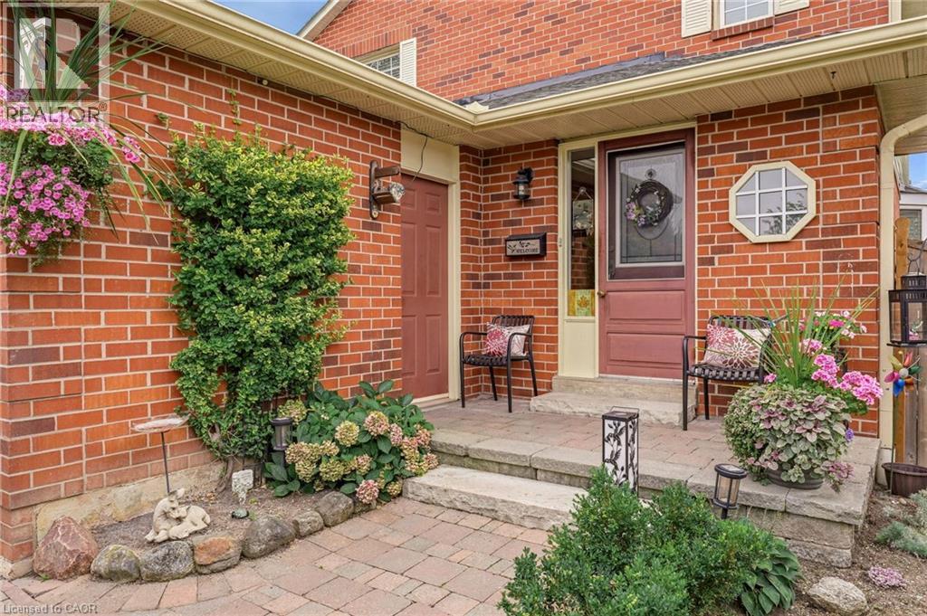 607 Clover Park Crescent, Milton, Ontario  L9T 4T7 - Photo 3 - 40863911
