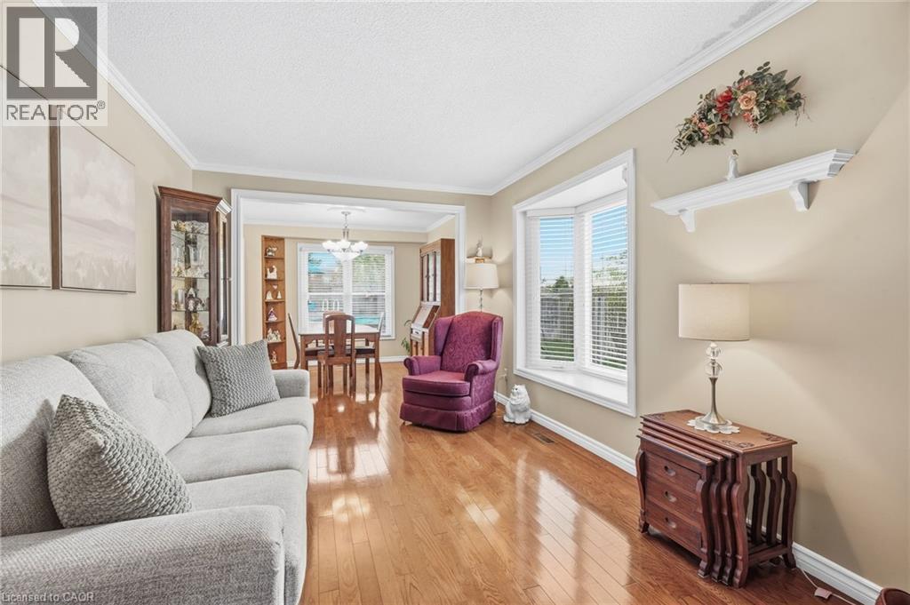 607 Clover Park Crescent, Milton, Ontario  L9T 4T7 - Photo 7 - 40863911