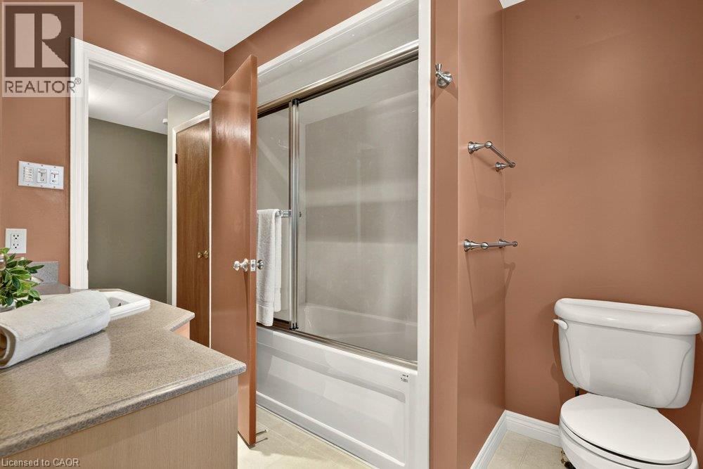 1083 Manorwood Drive, Burlington, Ontario  L7T 2L9 - Photo 17 - 40864580