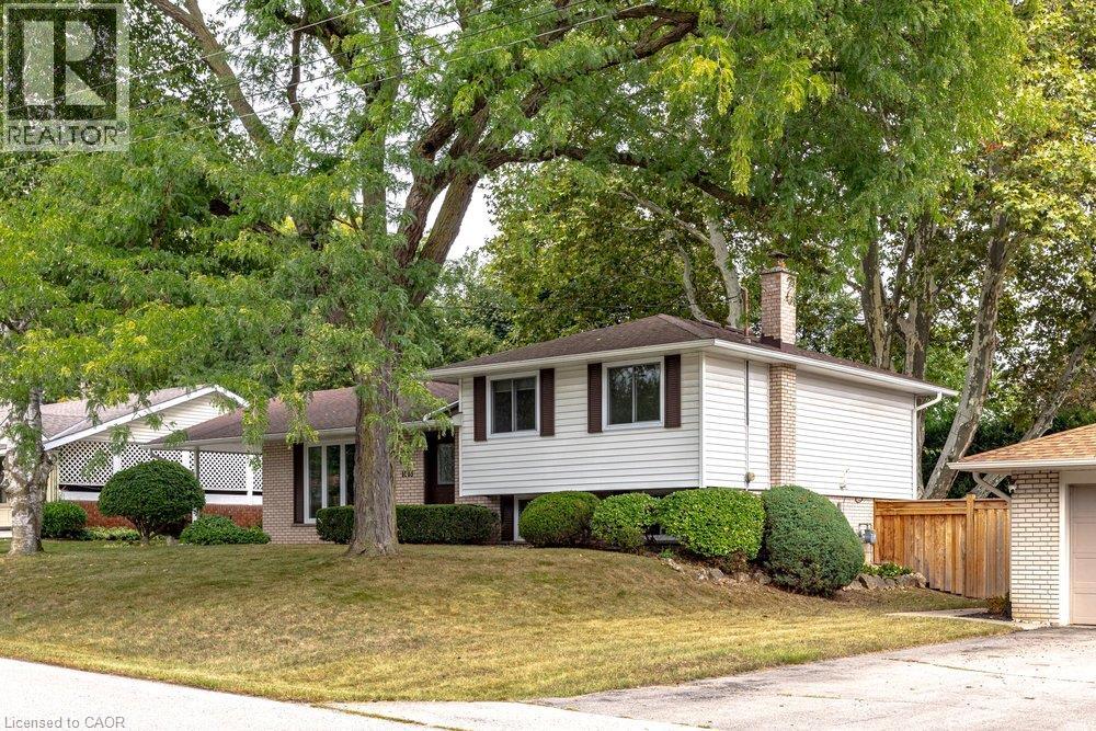 1083 Manorwood Drive, Burlington, Ontario  L7T 2L9 - Photo 2 - 40864580