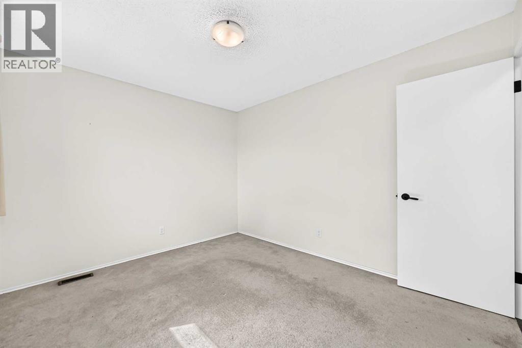 15 Maidstone Place Ne, Calgary, Alberta  T2A 4B2 - Photo 25 - A2345413