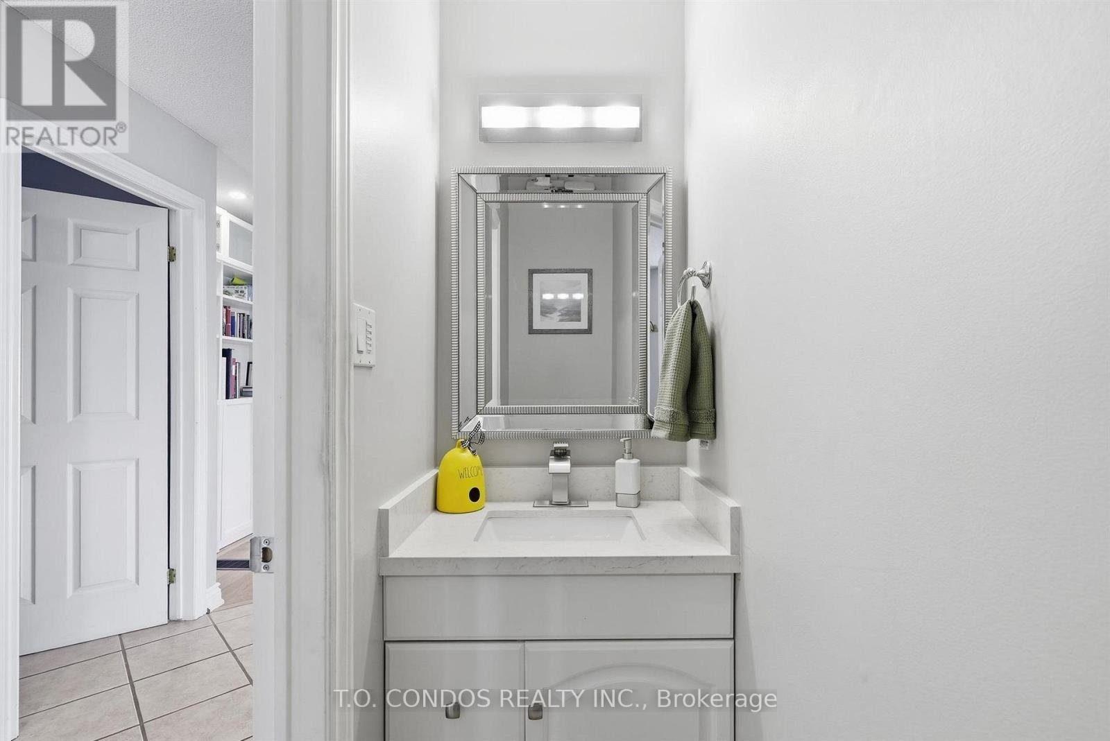 2843 Arvida Circle, Mississauga, Ontario  L5N 1R4 - Photo 18 - W13800440