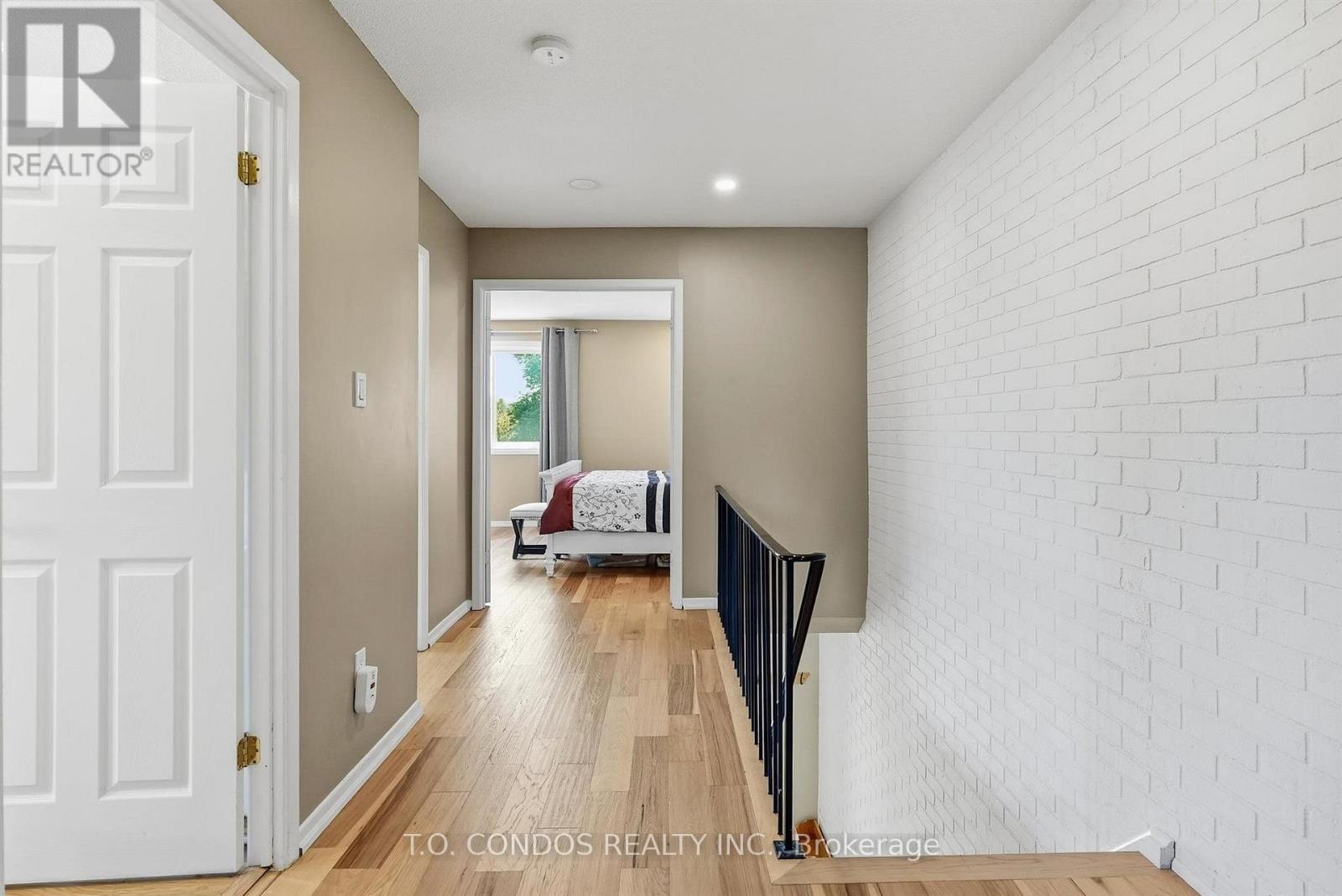 2843 Arvida Circle, Mississauga, Ontario  L5N 1R4 - Photo 19 - W13800440