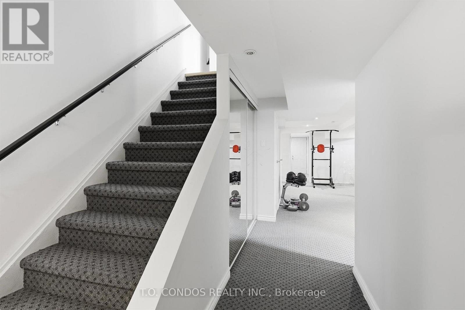 2843 Arvida Circle, Mississauga, Ontario  L5N 1R4 - Photo 30 - W13800440