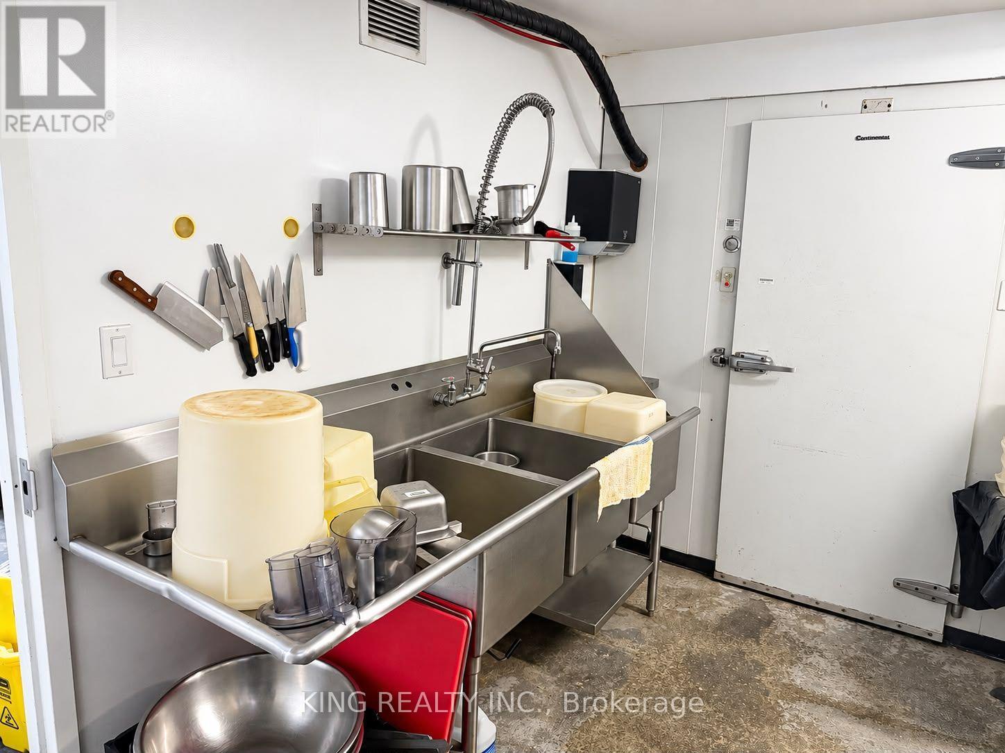 133 Jefferson Avenue, Toronto, Ontario  M6K 3E4 - Photo 43 - W13802054