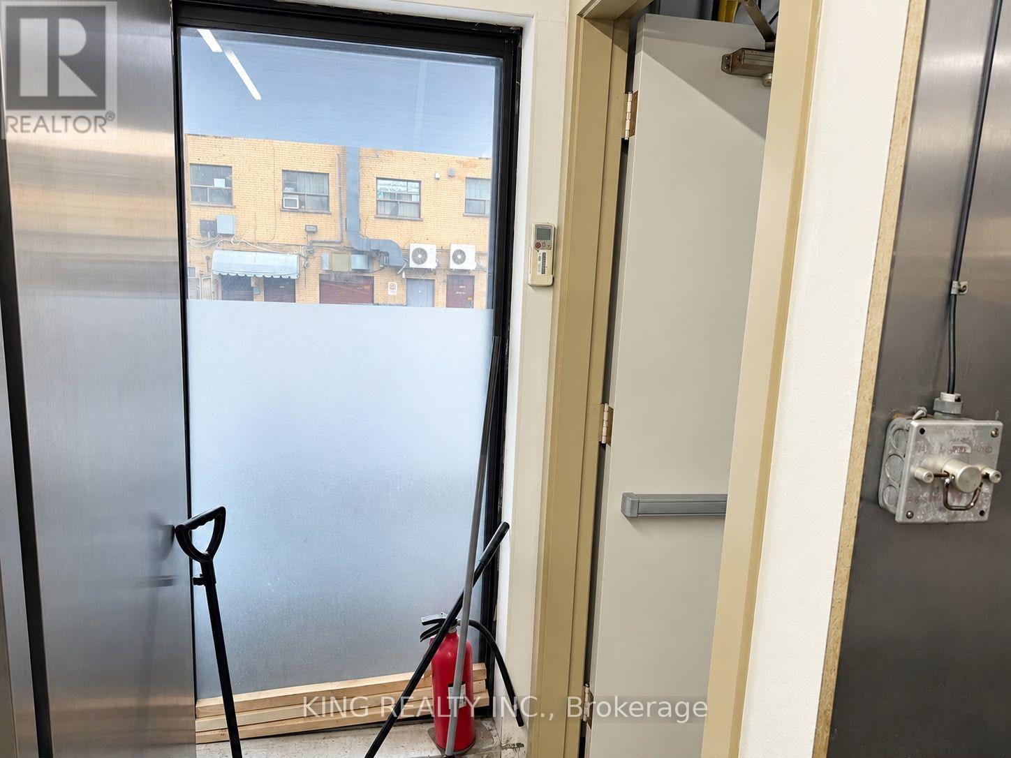 133 Jefferson Avenue, Toronto, Ontario  M6K 3E4 - Photo 39 - W13802054