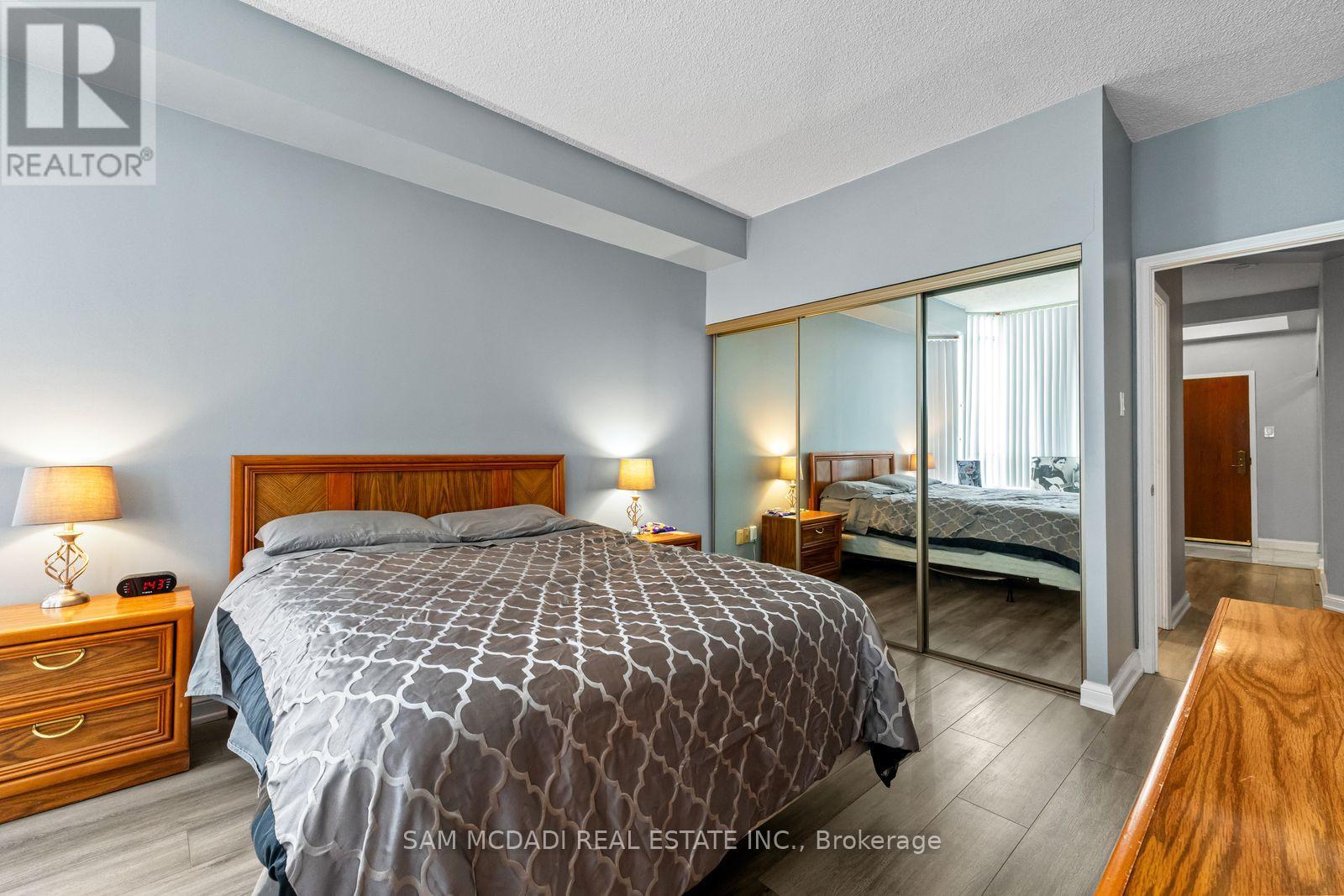 2205 - 24 Hanover Road, Brampton, Ontario  L6S 5K8 - Photo 14 - W13527102