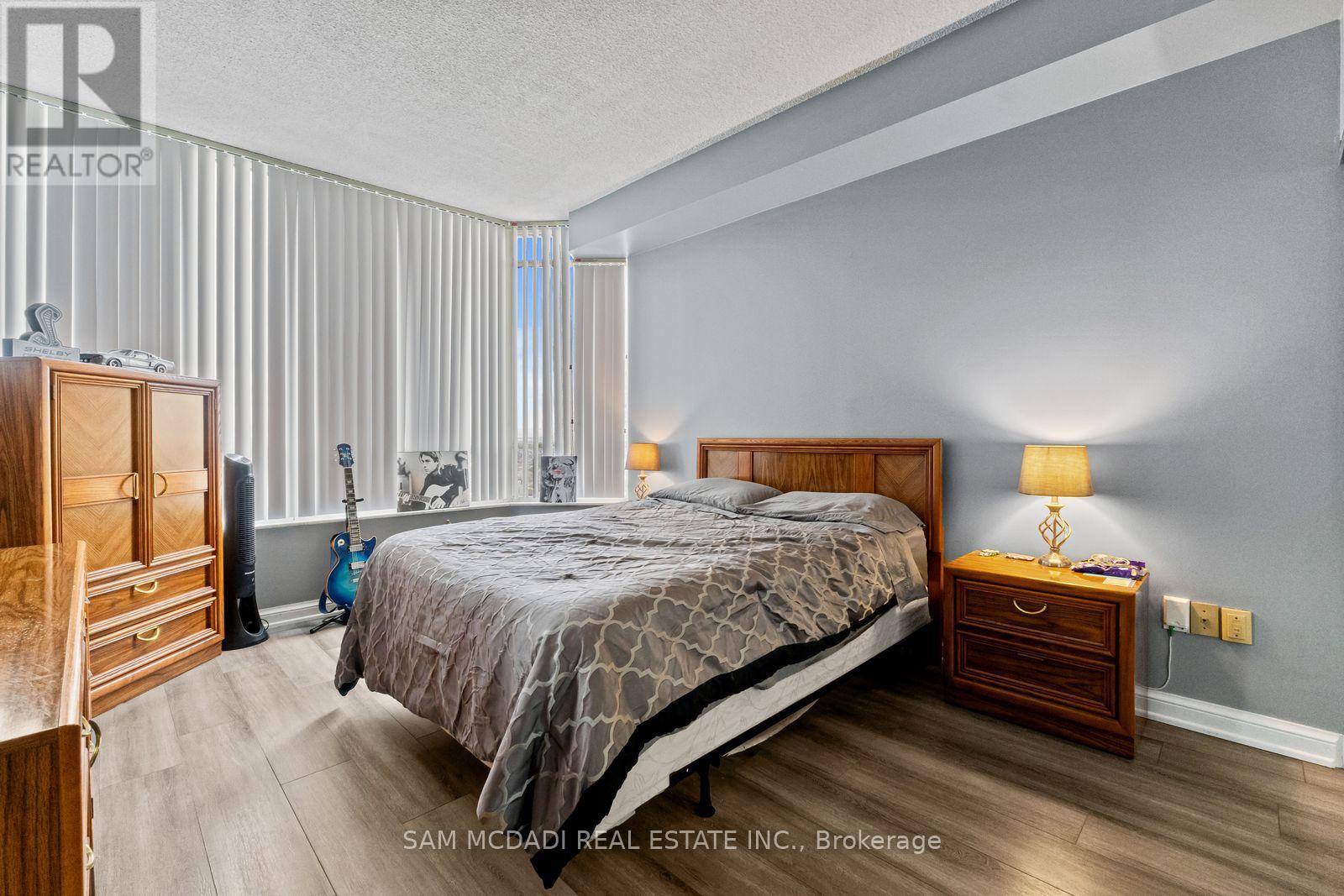 2205 - 24 Hanover Road, Brampton, Ontario  L6S 5K8 - Photo 13 - W13527102