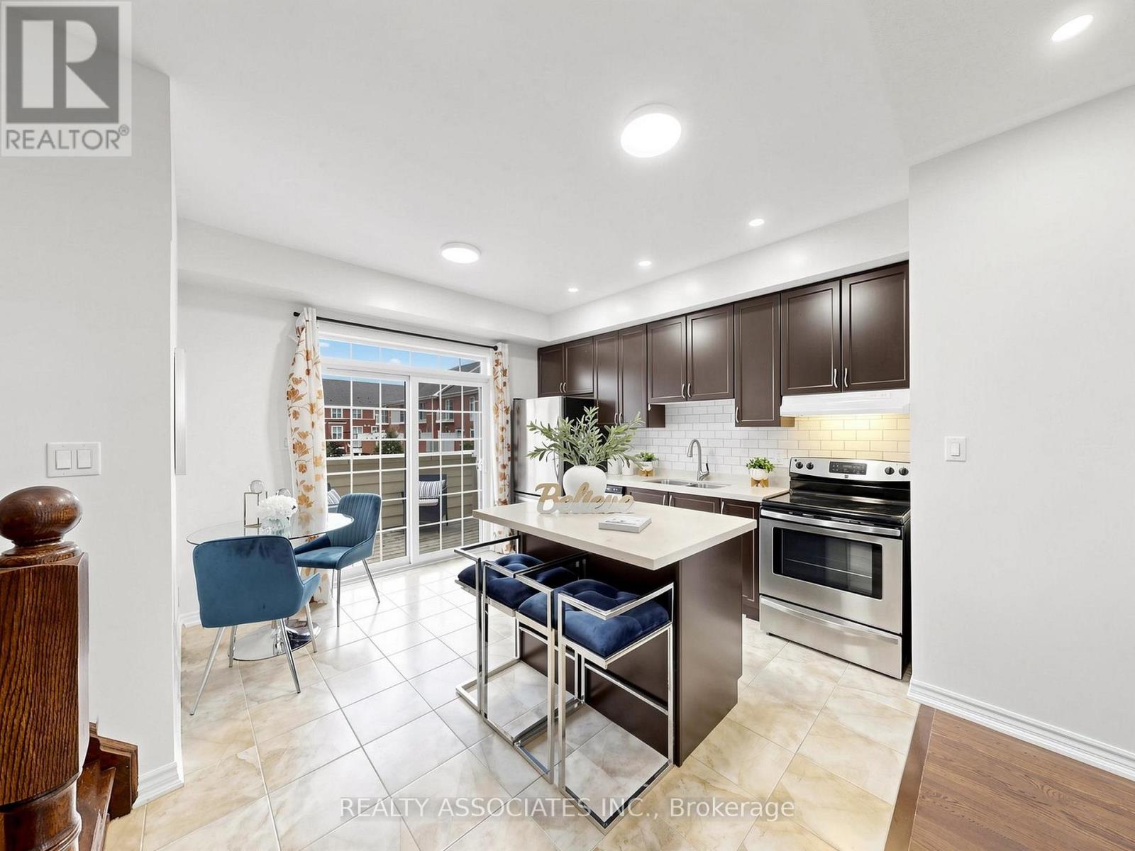 11 Tatra Lane, Markham (Cathedraltown), Ontario  L6C 0P3 - Photo 10 - N13799310