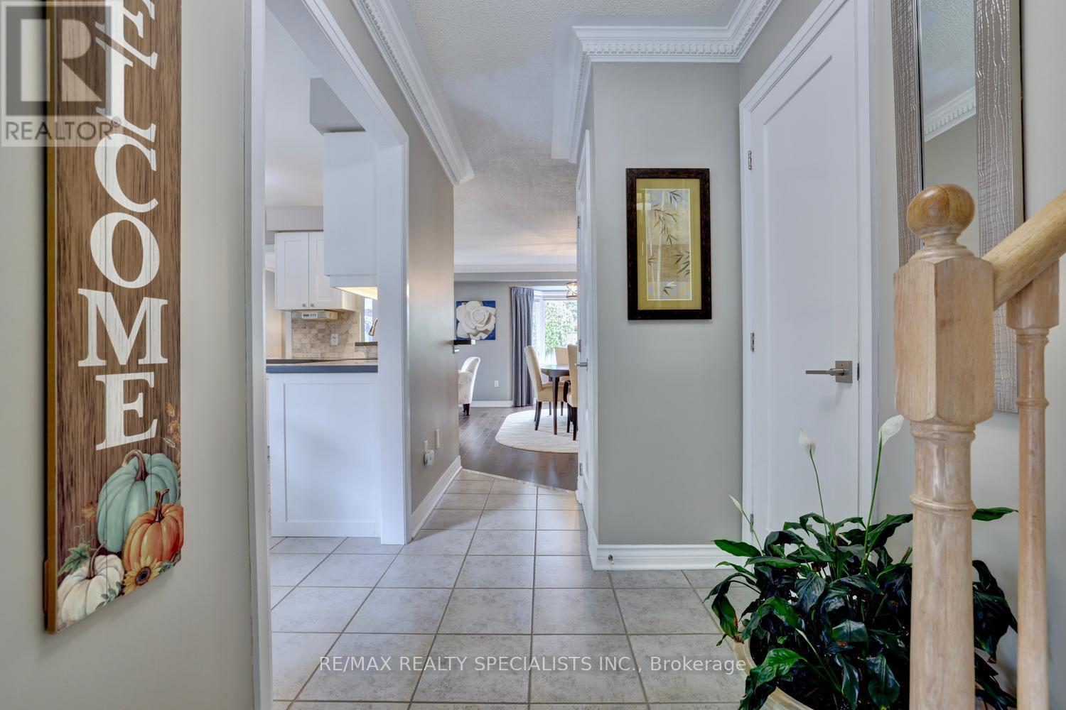 2872 Galleon Crescent, Mississauga, Ontario  L5M 5V1 - Photo 5 - W13798572