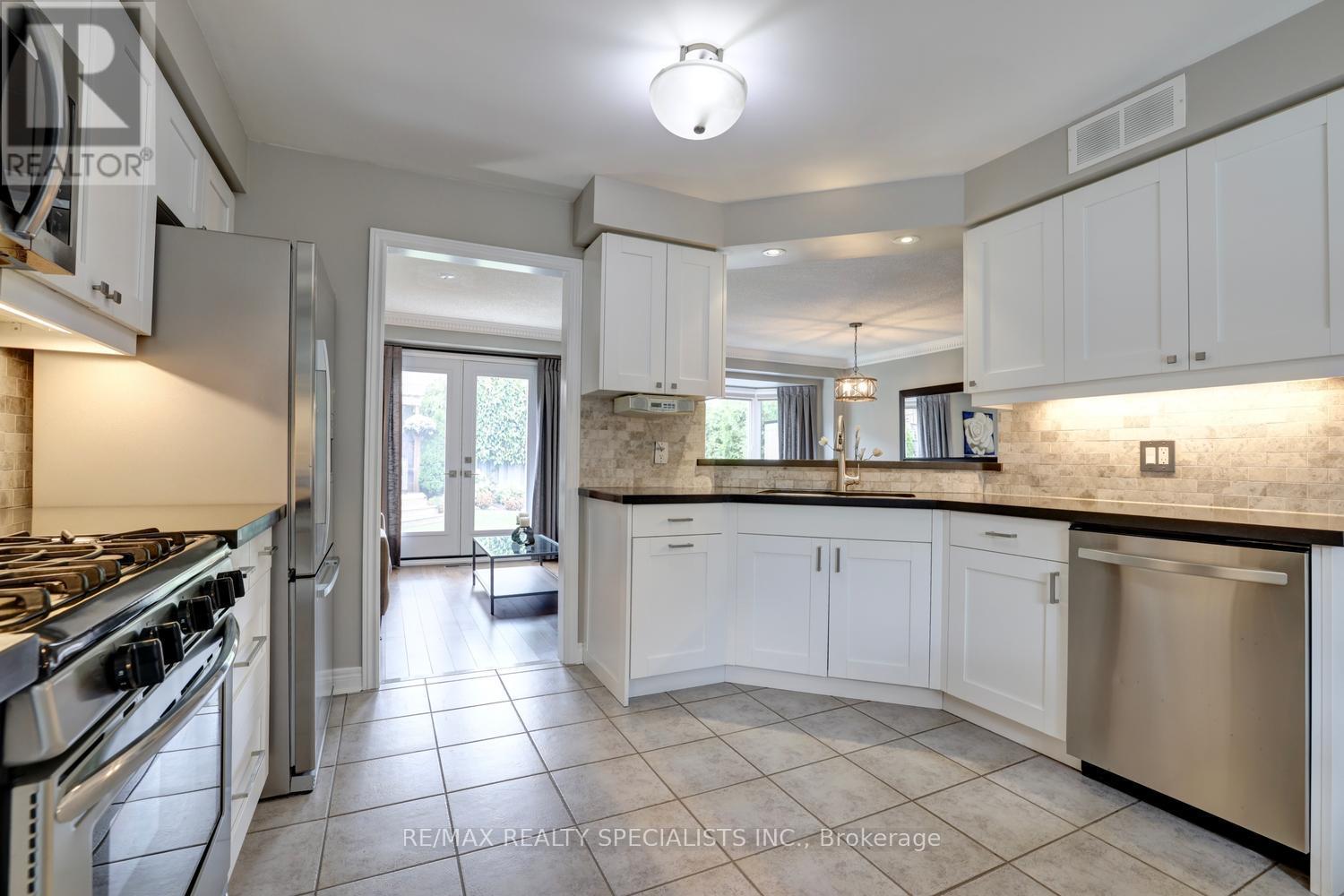 2872 Galleon Crescent, Mississauga, Ontario  L5M 5V1 - Photo 11 - W13798572